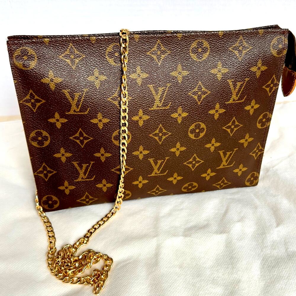 Louis Vuitton Vintage Monogram Pochette Toiletry 26 w/ Chain & Insert